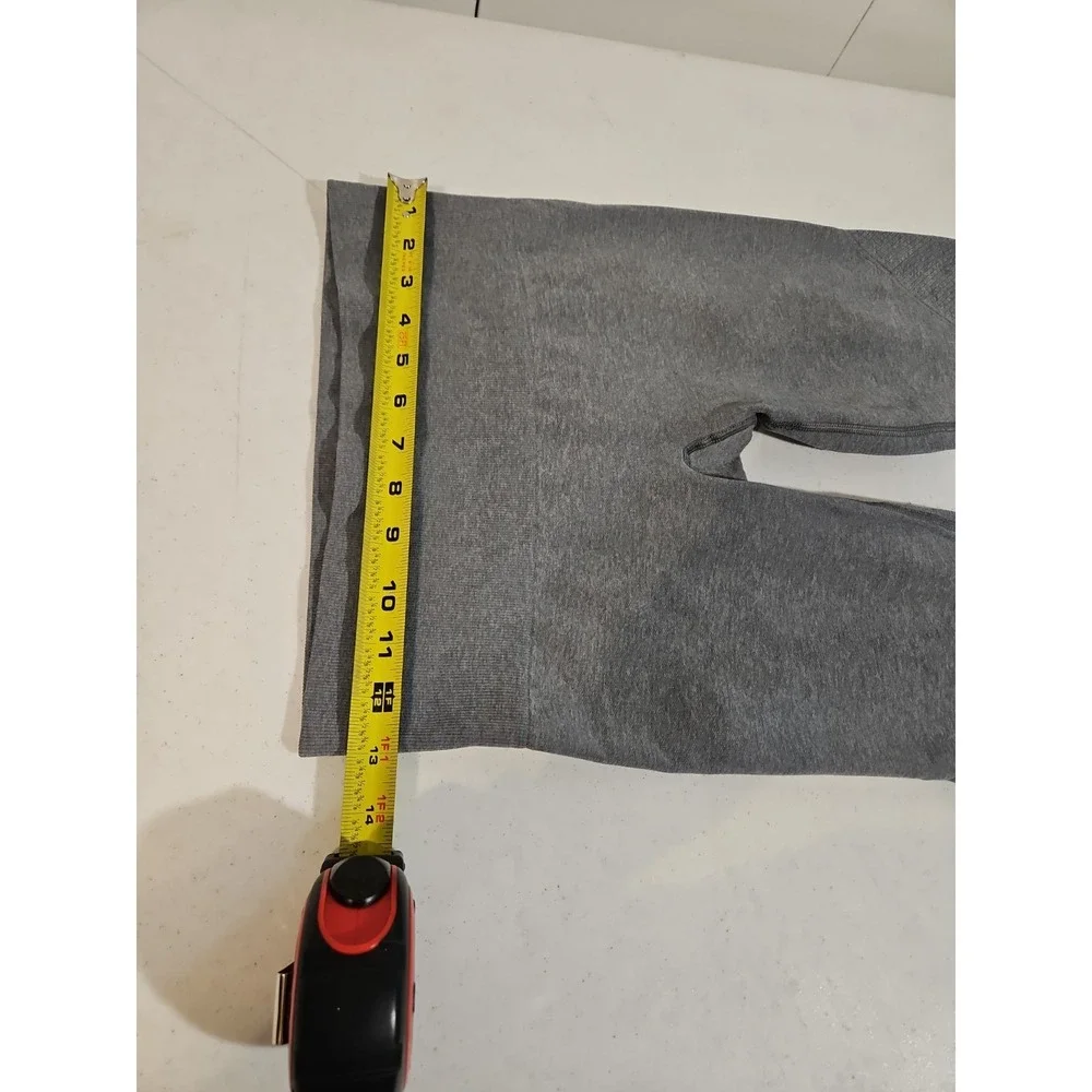 LULULEMON EBB AND FLOW CROP PANTS 6 GRAY SEAMLESS YOGA RUNNING SPIN LOUNGE (L72